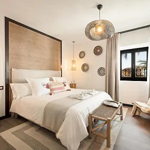 Santo Cristo La Ciudadela Hotel